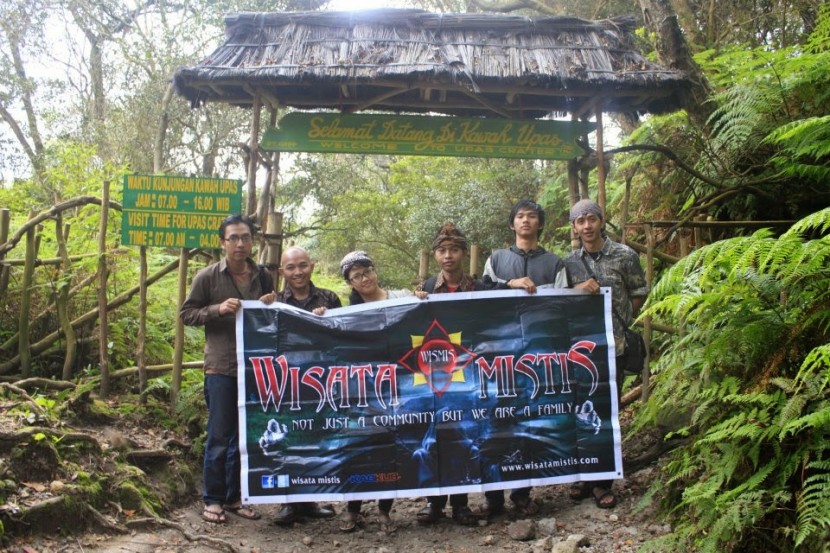 Wisata Mistis: Tawarkan Sensasi Berwisata ke Lokasi Angker di Indonesia