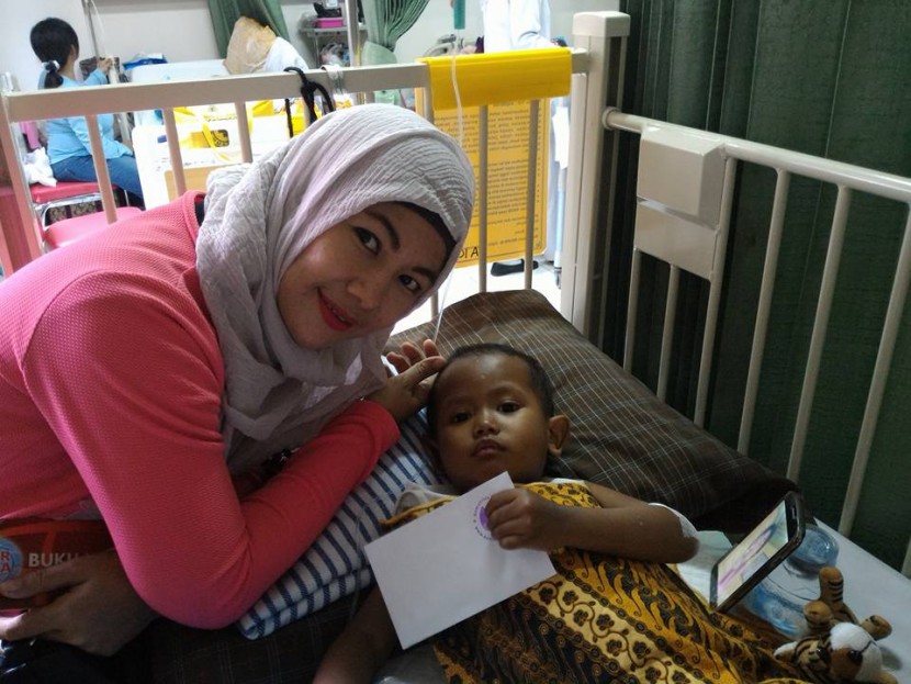 Yeni Dewi Mulyaningsih: Giat Berbagi Untuk Anak Penderita Kanker