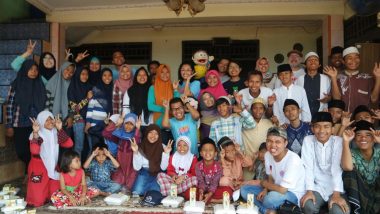 Kolaborasi Komunitas Untuk Berbagi Pada Adik-Adik di Panti Asuhan Shaleh Yusuf