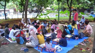 KOMPAK Jakarta Belajar Bersama Adik-Adik Sekolah Kolong Cikini