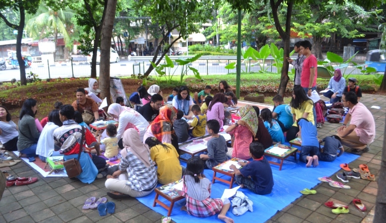 KOMPAK Jakarta Belajar Bersama Adik-Adik Sekolah Kolong Cikini