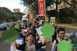 Peringati Hari Bumi, Komunitas Makassar Lakukan “Street Campaign”