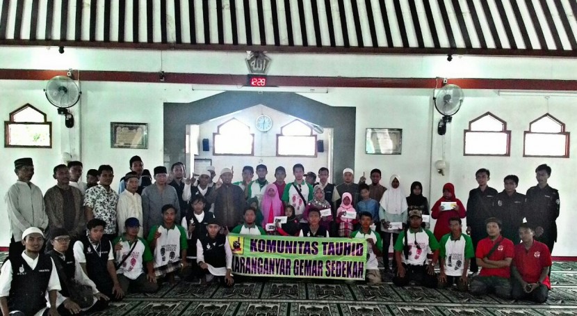 Laskar Sedekah dengan Komunitas Tauhid mengadakan Grand Launching Komunitas Tauhid Karanganyar