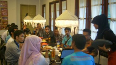 Blogger Cirebon; Bergerak Untuk Pemberdayaan Masyarakat dan Edukasi Untuk Internet