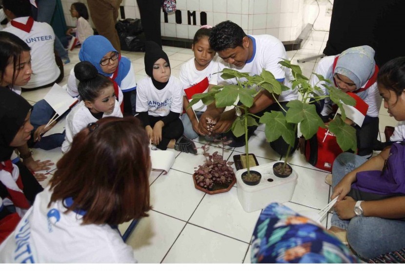 Komunitas Peduli Lingkungan Yogyakarta Gelar Aksi di Sekitar Kompleks Taman Sari