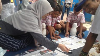KOPHI Ajarkan Membuat “Paper Bag” Bersama Anak Asuh di GNOTA Fair