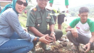 Komunitas Pecinta Alam “The Green” Tanam 10 Ribu Pohon di Bantaran Cisadane