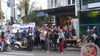 Komunitas Tangan Di Atas (TDA) Makassar Berbagi Bersama Anak Panti Asuhan Al Muhajirin