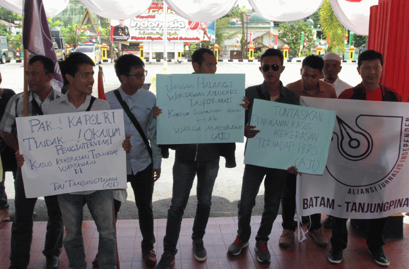 Aliansi Jurnalis Independen Demo di Polres Tanjungpinang