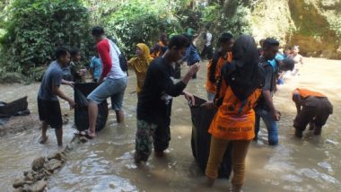 Komunitas Wisata Grobogan Menggelar Aksi Bersih-Bersih di Grojogan Kinasih, Wirosari