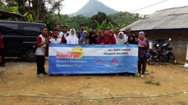 Komunitas Selamat Morning Indonesia Bogor, Quis Daqu & PPPA Bogor Berbagi Di Kampung Cibuyutan