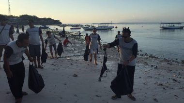 Komunitas Patria Wisata Gelar Aksi Bersih-Bersih di Pantai Tanjung Bira