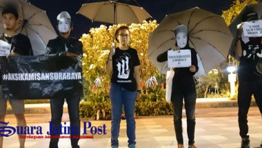 Aksi Kamisan Surabaya Peringati Tragedi Semanggi II