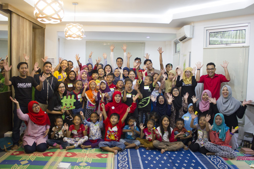 Peringati Hari Anak Sedunia, SEBANGSA dan KOMUNITA.ID Menggelar Acara “100 Tawa Anak Indonesia”