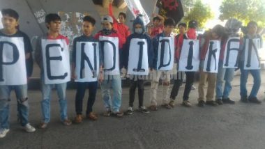 Aliansi Mahasiswa Indonesia (AMI) Peringati Student Day di Fly Over Urip Sumoharjo