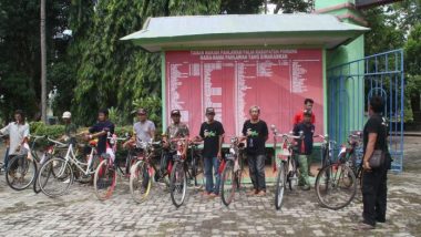 Hari Pahlawan, Komunitas Ontel Pinrang Ziarah ke TMP Palia