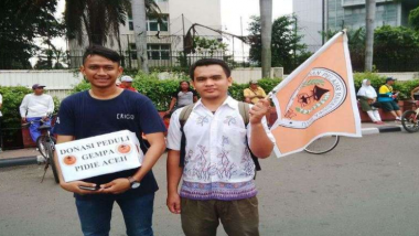 Sejumlah Komunitas Galang Dana untuk Korban Aceh di Car Free Day Bundaran HI