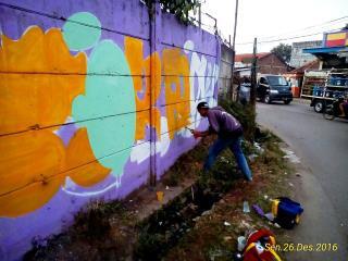 Hiasi Tembok Kotor, Komunitas Street Art Lukis Tembok di Tigaraksa