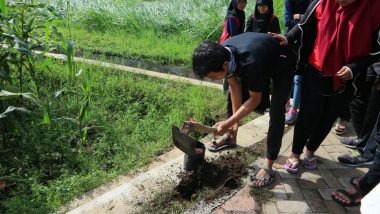 Komunitas Hilo Green Malang dan BEM UMM Lakukan Penghijauan Bersama