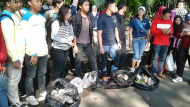 Kolaborasi Puluhan Komunitas di Malang Dalam Aksi Petik Sampah