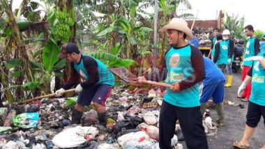 Komunitas Sukodono Peduli Lingkungan (SUPEL) Gotong Royong Bersihkan Sampah