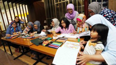 Komunitas Main Warna Surabaya; “Karena Mewarnai Bukan Hanya Untuk Anak-Anak”