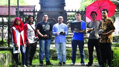 Komunitas Love Suroboyo Bikin Buku tentang Makam Peneleh