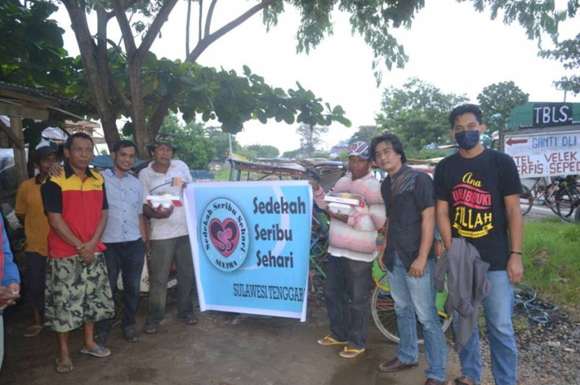 Komunitas Sedekah Seribu Sehari Sulawesi Tenggara; Membangun Jalan Surga dengan Berbagi
