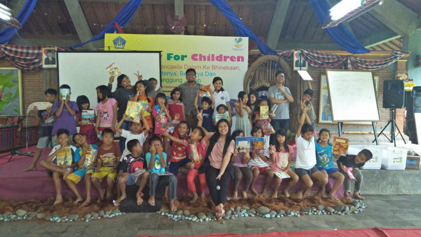 Komunitas Rotaract Club of Bali Taman Kunjungi Rumah Singgah SOS Children’s Village