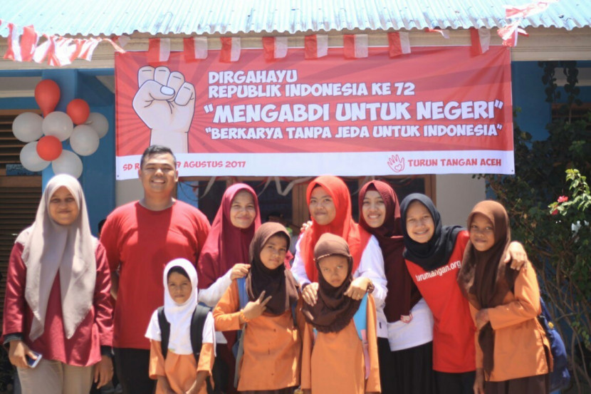 Aksi Kemerdekaan Ala Komunitas Turun Tangan (TUTA) Aceh di SDN Rumpet