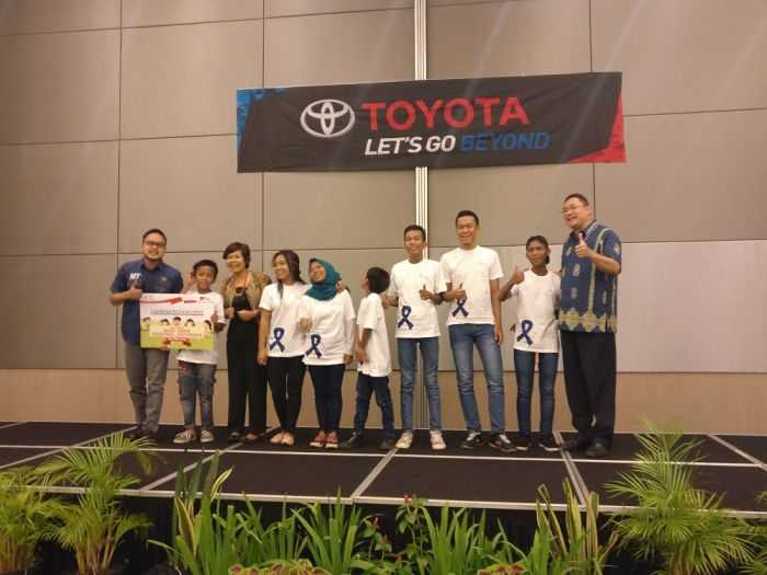 Bantu Dunia Pendidikan, Toyota Owner Club (TOC) Berikan Donasi Untuk Sahabat Anak
