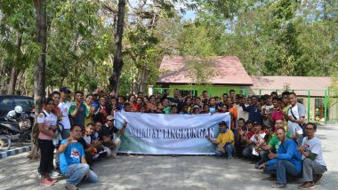 Peresmian Komunitas Sahabat Lingkungan Kupang Dengan Aksi Bersih Sungai Mapoli