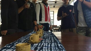 Breakfast Ride Jakarta dan Vesparista Indonesia; Dua Komunitas Unik Yang Suka Ngopi
