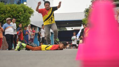 In Line Skate Cirebon; Tak Cuma Atraksi, Tapi Olahraga Sambil Happy