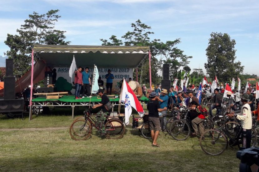 Komunitas Pecinta Sepeda Tua Di Kediri Ramaikan “Festival Hijau dan Aksi Hijau”