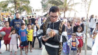 Exotic Mataram Pet Lovers Berikan Edukasi Hiburan Untuk Pengunjung Pantai Ampenan