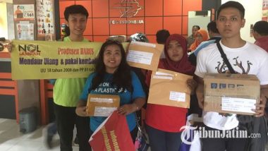 Komunitas Nol Sampah Lakukan Aksi Di Jalan Peringati Hari Peduli Sampah Nasional