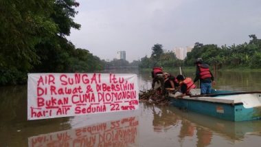 Hari Air Sedunia, Yayasan Peduli Lingkungan Hidup & Banksasuci Bersihkan Sungai Cisadane
