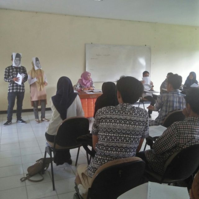 Aksi Unik Komunitas Lampung Ngobrol & Berpikir (NgoPi) Peringati Hardiknas 2018