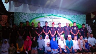 Komunitas Kijang Retro Indonesia (KRI) Berbagi dengan Masyarakat Kalisari