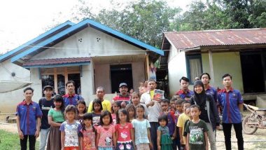 Komunitas Donasi Buku Sekadau Salurkan Buku ke Rojok