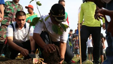 Akhyar dan Komunitas Peduli Lingkungan Tanam 5.000 Bibit Pohon