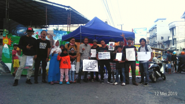 Komunitas Sketcher Balikpapan Ramaikan Kampung Literasi