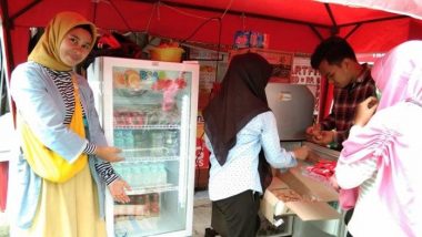 Komunitas Foodtruck Sedekah Medan Sediakan Makanan-Minuman Gratis di Kulkas