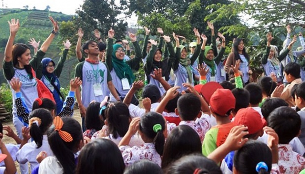 Voluntourism, Komunitas 1000 Guru Berwisata Sambil Mengajar