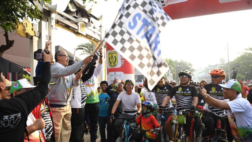 6000 Peserta Dari Komunitas Ramaikan Gowes Sepeda Nusantara di Banjarmasin