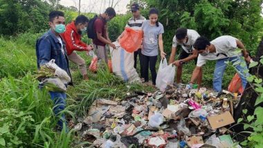 Peduli Lingkungan, Komunitas Potret Bersihkan Sampah di Bukit Cinta Penfui